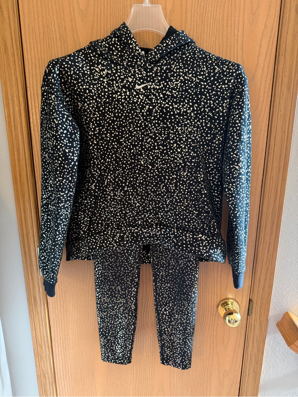 Nike Black Metallic Gold Sweatshirt Legging Crop Top Outfit Girl’s Size M/L
